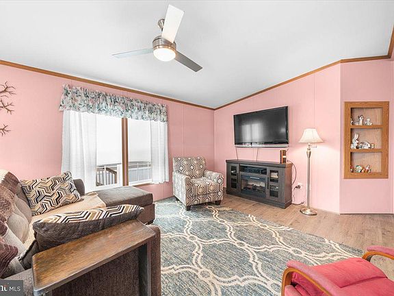 5th image of 64 Cedarwood Ln