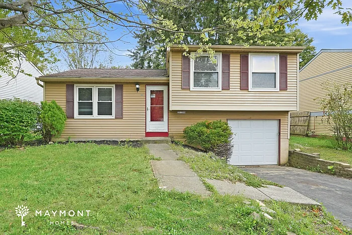 3 bed, 1.0 bath, 1368 sqft, $1,800 — Photo 1