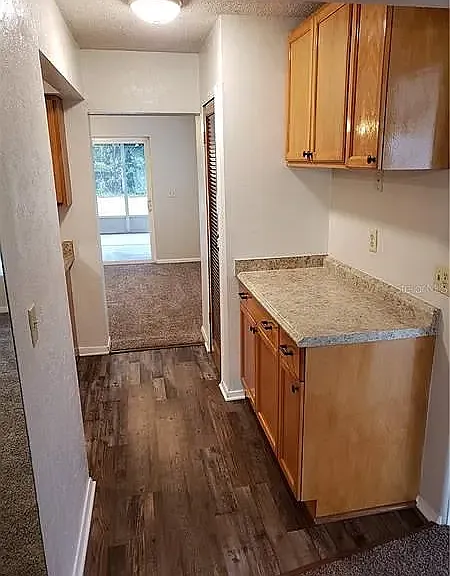 1841 Linden Rd — Photo 7