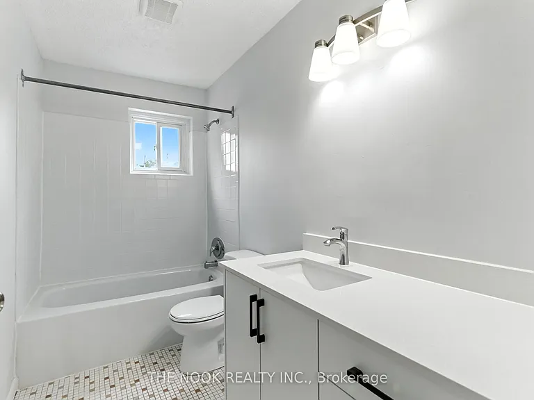 106 Cromwell Ave #21 — Photo 17