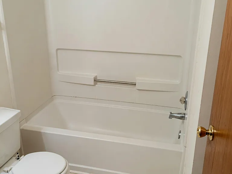 88 Bridge View Dr — Photo 6