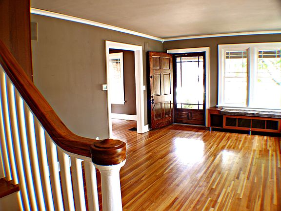 2nd image of 166 Northmoor Pl