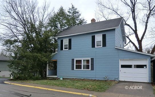1st image of 34 Columbia Ave