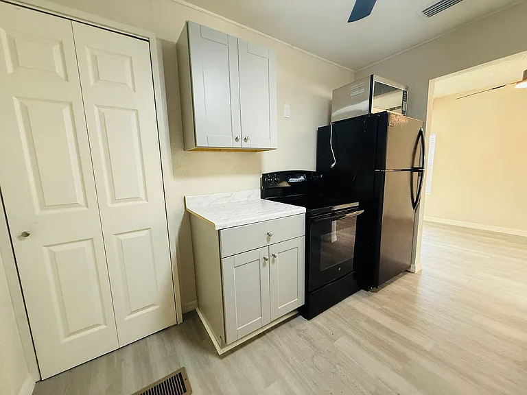 4010 Miramar Way S — Photo 20