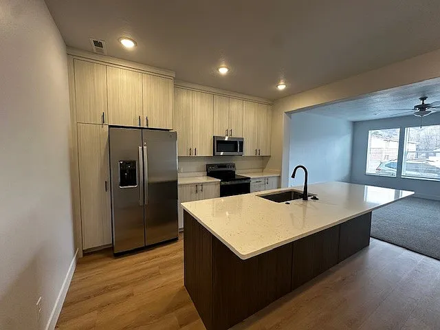 751 E 750 S — Photo 13
