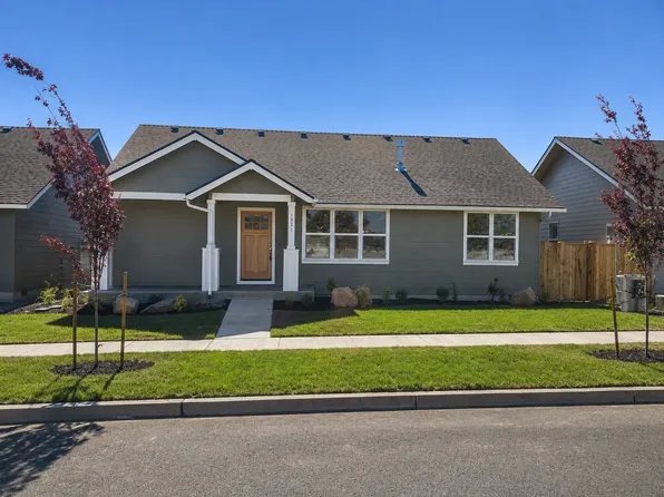 1921 NE 5th St, Redmond, OR 97756