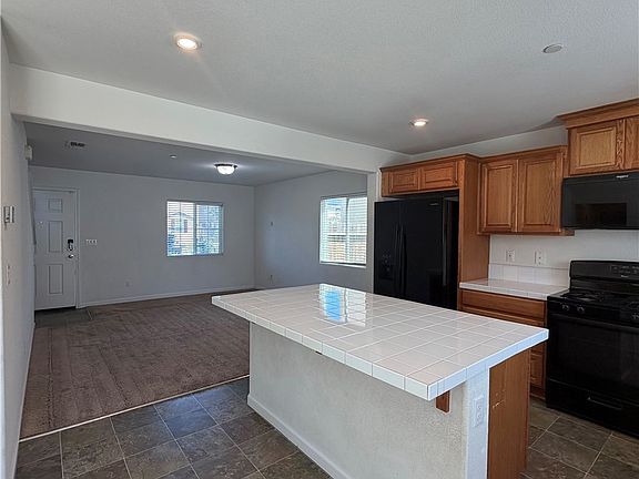 3rd image of 385 Ostrander Ave