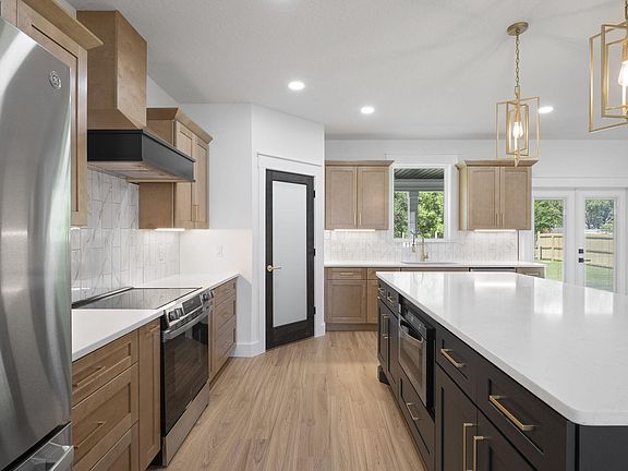 5th image of 1596 Ponderosa Dr