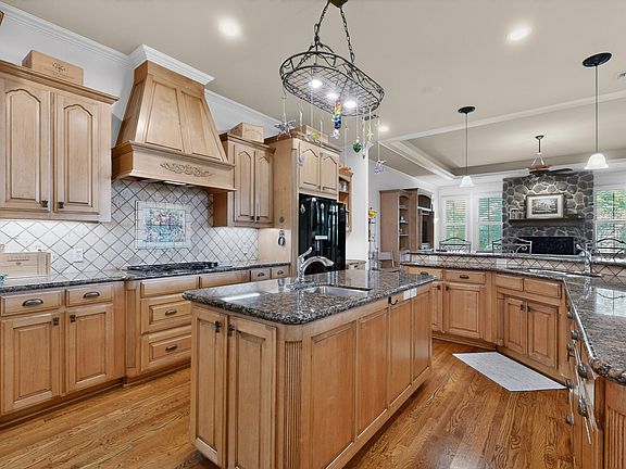 3rd image of 2206 Makena Ct