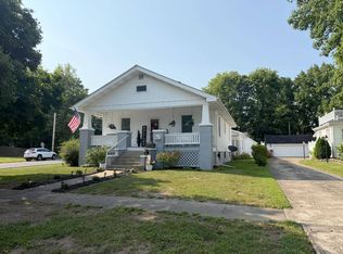 606 E Center St, Fairfield, IL 62837