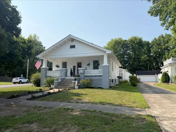 606 E Center St, Fairfield, IL 62837