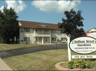 460 Sullivan St #4, Oshkosh, WI 54902