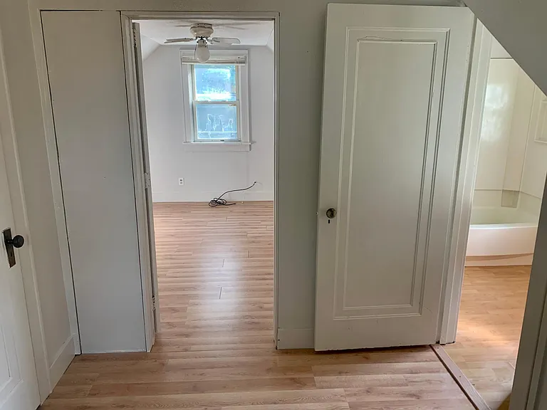3645 N Leroy Ave — Photo 7