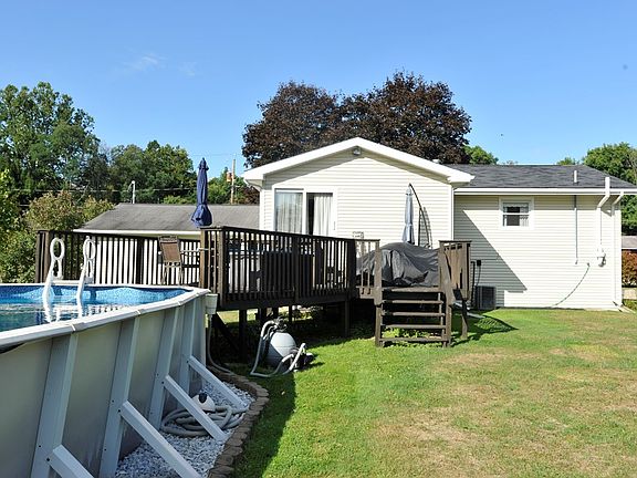 5th image of 133 Sun Valley Dr