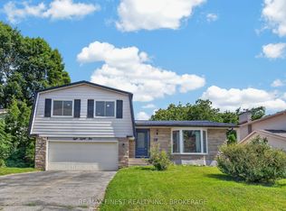 881 Ludgate Cres, Kingston, ON K7M 6C7