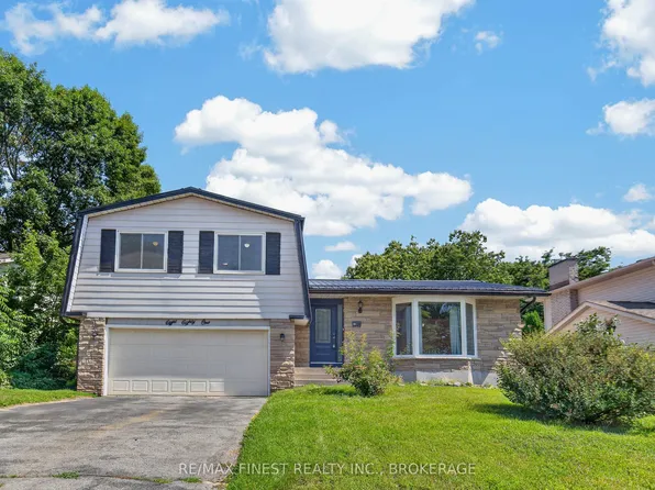 881 Ludgate Cres, Kingston, ON K7M 6C7