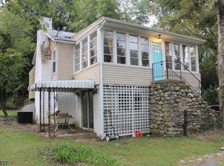 14 Walnut Dr, Belvidere, NJ 07823