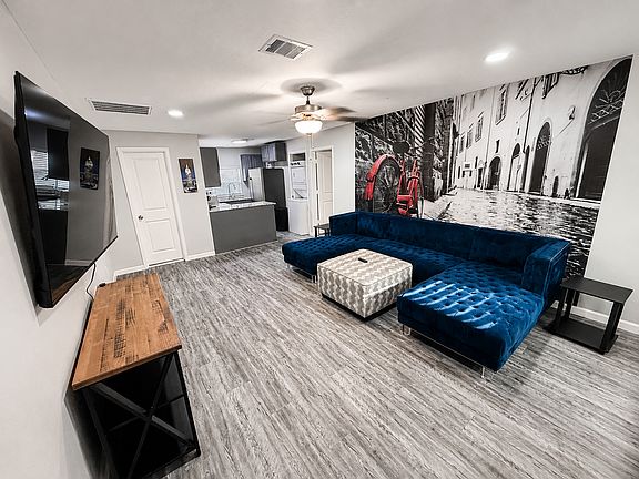 2nd image of 3208 Holman St #2