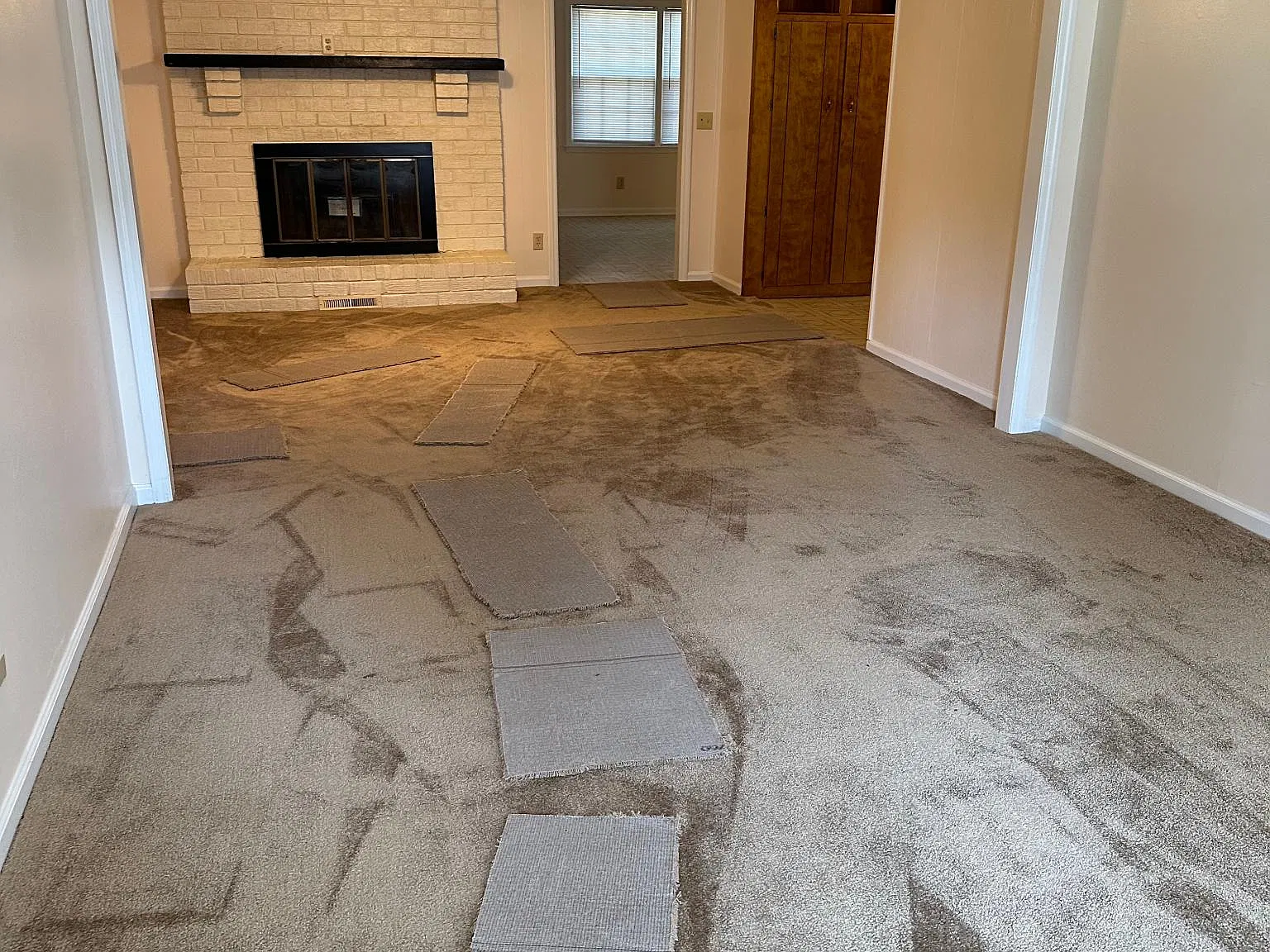 102 Donna Ct — Photo 2