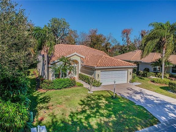 Curb appeal plus with Majestic Trees and privacy abounds