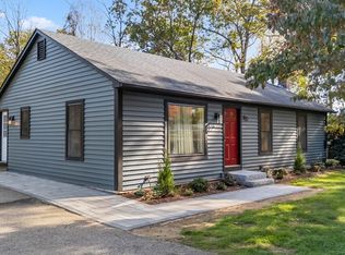 89 River Rd, Sturbridge, MA 01566