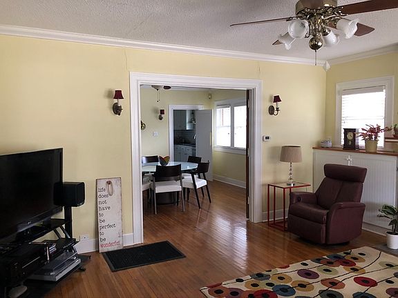 4th image of 2940 S Jennings Ave