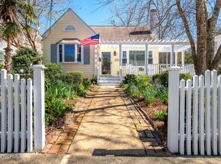 204 Marsh St, Beaufort, NC 28516