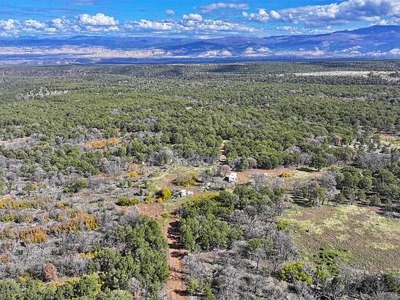 3rd image of 1190 Canyon Ridge Road