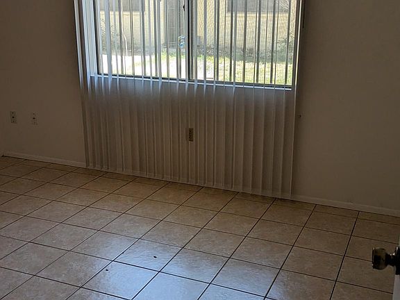 4th image of 8811 N 34th Ave