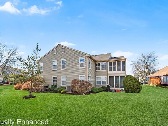 5th image of 11D Rothwell Dr