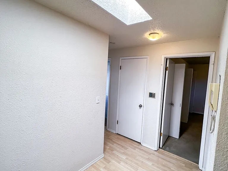 Annaron Apartments — Photo 13