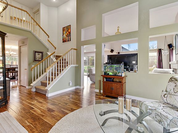 3rd image of 33590 Wildflower Ln
