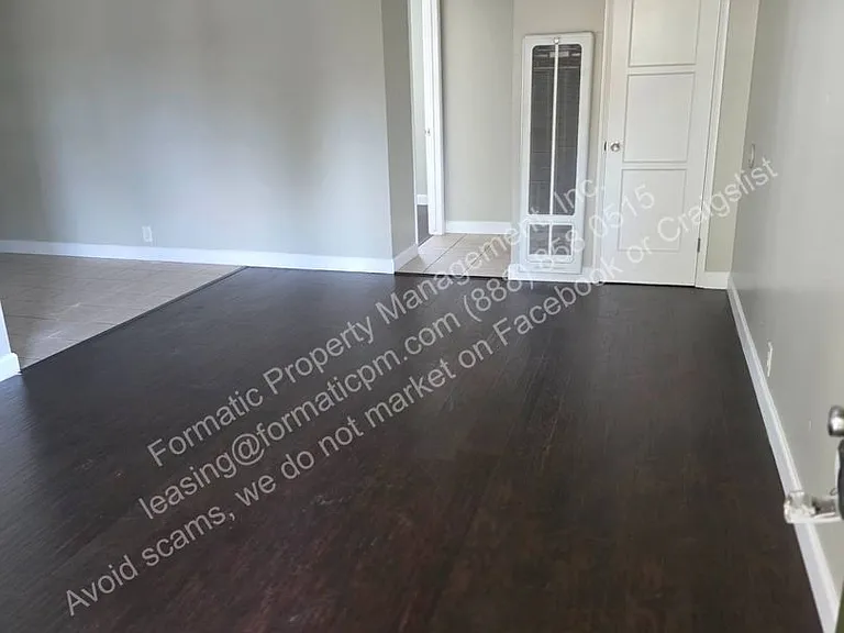 1210 Bennett Ave — Photo 3