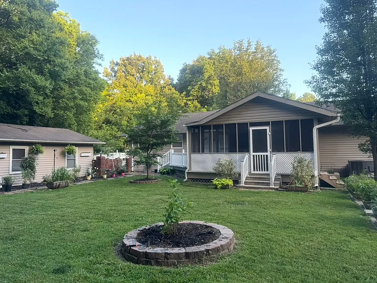 2016 Carol Dr — Photo 18