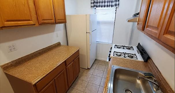 2nd image of 2075 Wallace Ave #471