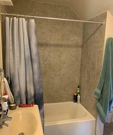 5th image of 4875 N Hermitage Ave #2