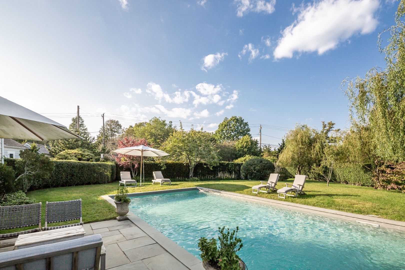  Poolside Panache
