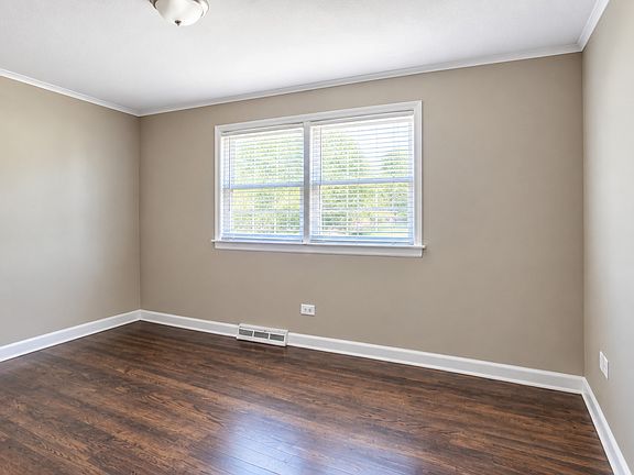4th image of 14444 Ellis Ave