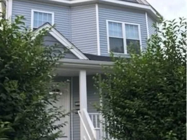 206 Scofield Ave, Bridgeport, CT 06605