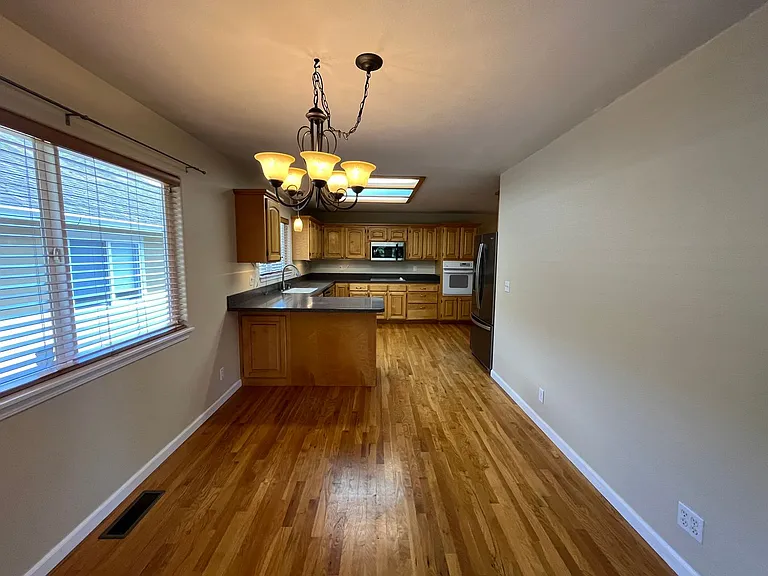 4575 Kincaid Ct — Photo 11