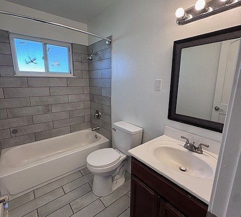 4th image of 1904 Dutch Valley Dr APT 5