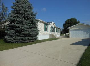 157 Hibiscus Cir, Matteson, IL 60443