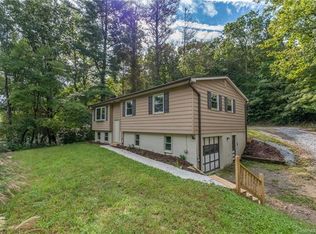 475 Mountain Rd, Hendersonville, NC 28791