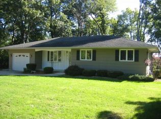 2 J St, Streator, IL 61364