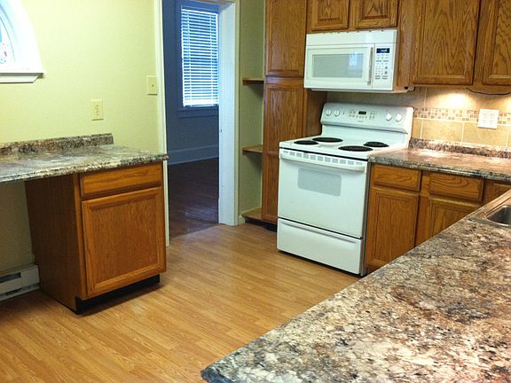 Large eat-in kitchen