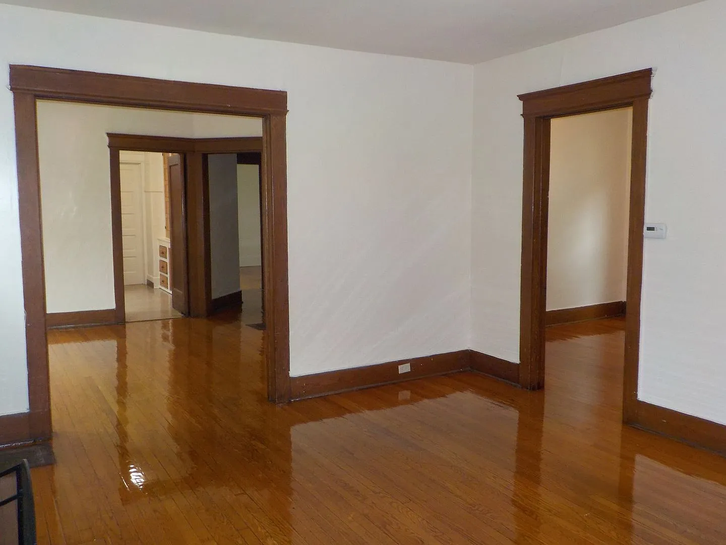969 Lancaster Ave - July 1, 2027 - Beautiful 3 Bedroom — Photo 4