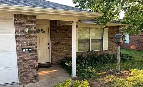 2941 Adrian Ave Photo 1