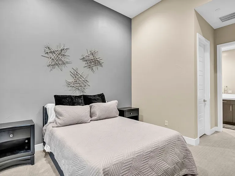 10935 Rossa Peak Ave — Photo 15