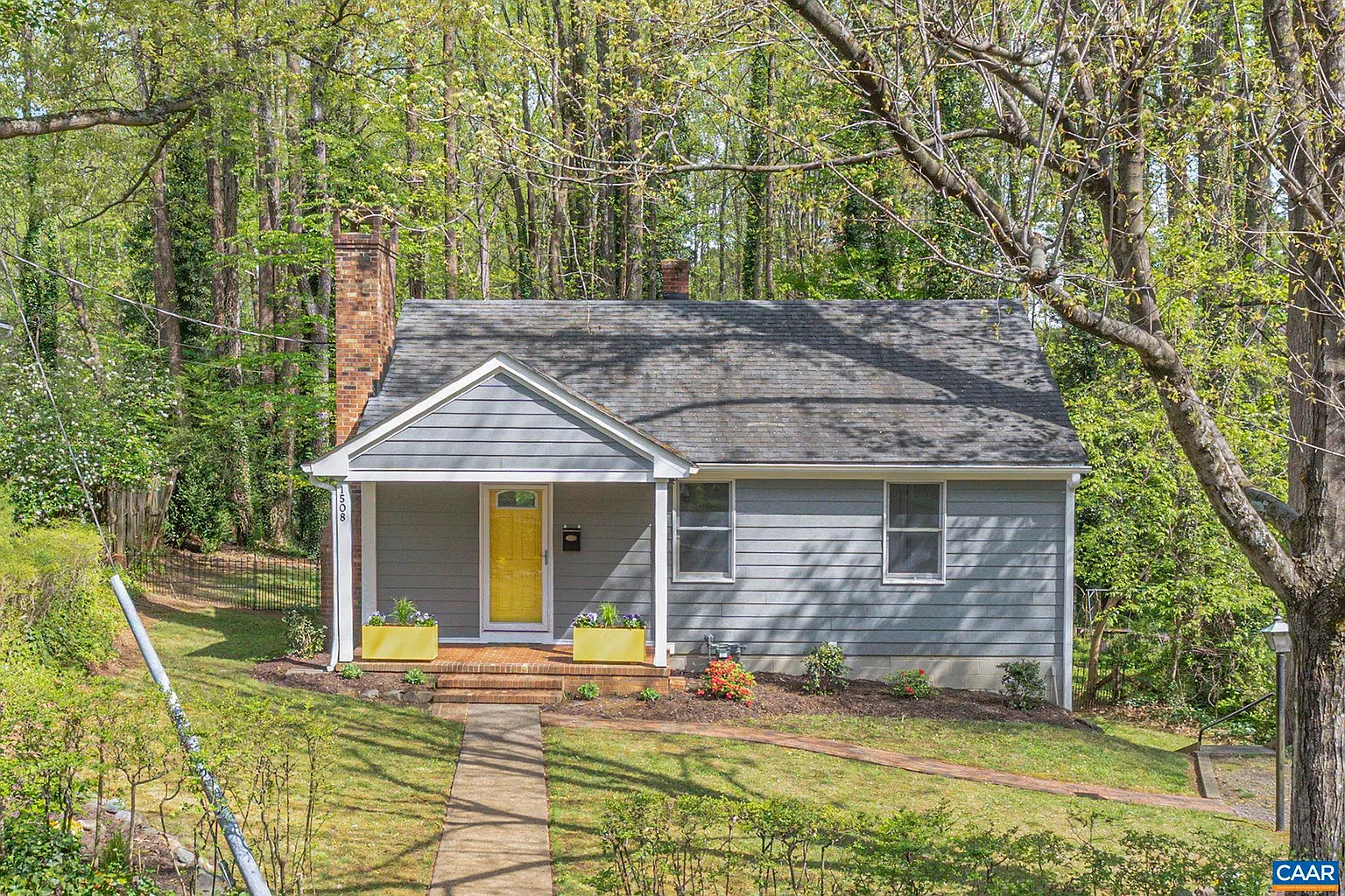 1508 Rose Hill Dr photo 1