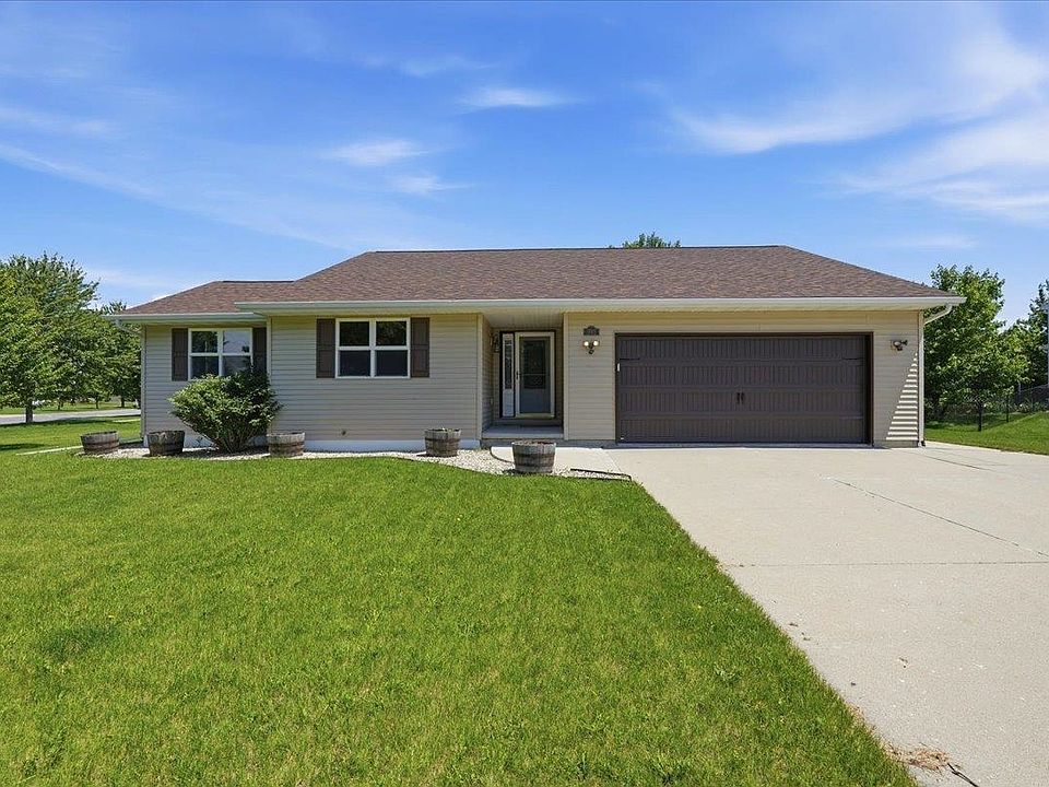1st image of 592 Abey Dr